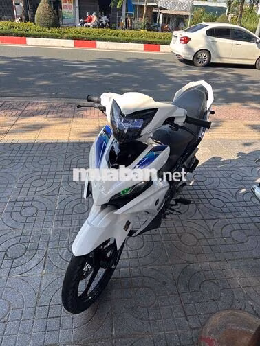 Yamaha Exciter 135 Trắng kieng ( hỗ tro gop )