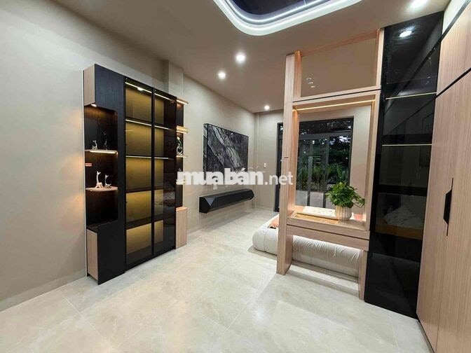 NHÀ Phố 3 Lầu - Full Nội Thất - Giá 4,6 tỷ 4 PN 4 WC Tại Bình Dương