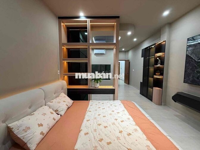 NHÀ Phố 3 Lầu - Full Nội Thất - Giá 4,6 tỷ 4 PN 4 WC Tại Bình Dương