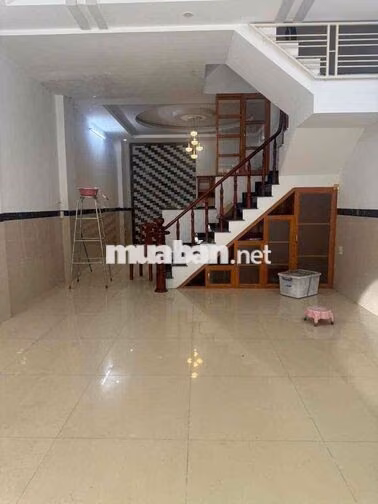 Cho thuê nhà 5x14m, 2 lầu, sát Hiệp Thành City, hẻm 6m, TCH, Q12
