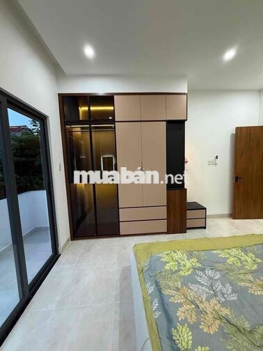 NHÀ Phố 3 Lầu - Full Nội Thất - Giá 4,6 tỷ 4 PN 4 WC Tại Bình Dương
