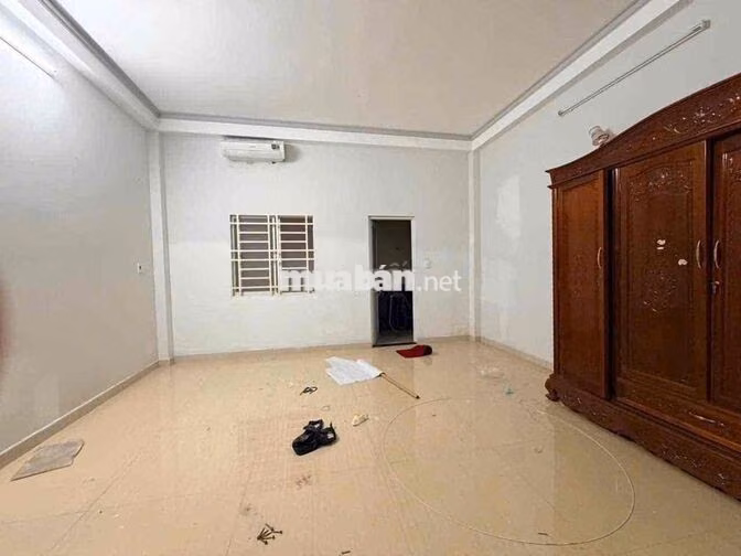 Cho thuê nhà 5x14m, 2 lầu, sát Hiệp Thành City, hẻm 6m, TCH, Q12