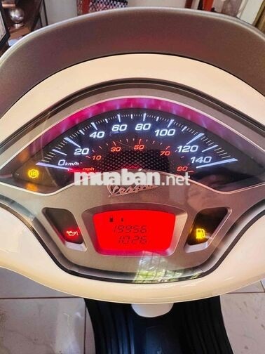 Piaggio Vespa Sprint Trắng