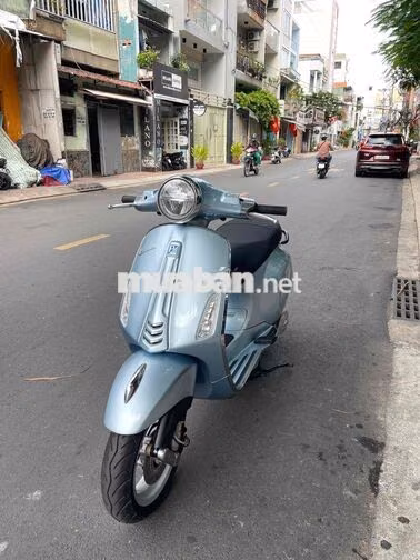 Piaggio Vespa Sprint Xanh