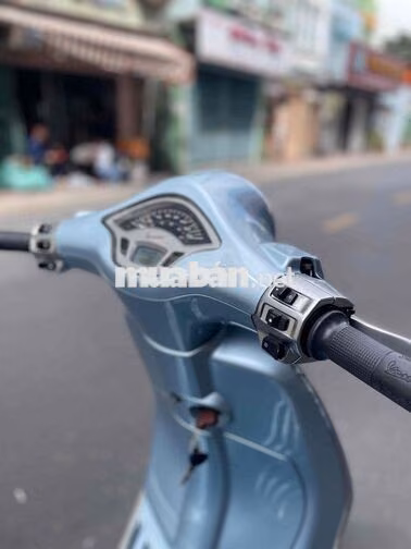 Piaggio Vespa Sprint Xanh