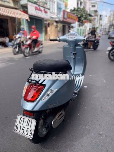 Piaggio Vespa Sprint Xanh