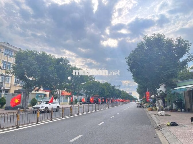 MT Lý Chiêu Hoàng Ngang Lớn 5m - Gần Bệnh Viện Sinh Sản Nam Học SG