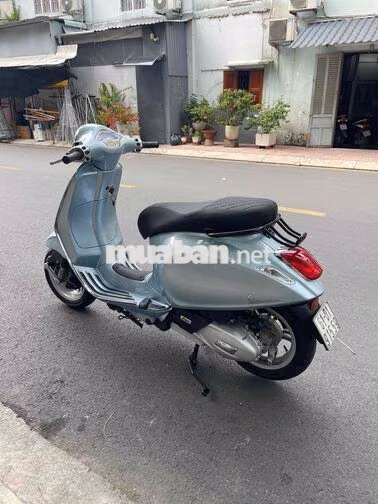 Piaggio Vespa Sprint Xanh