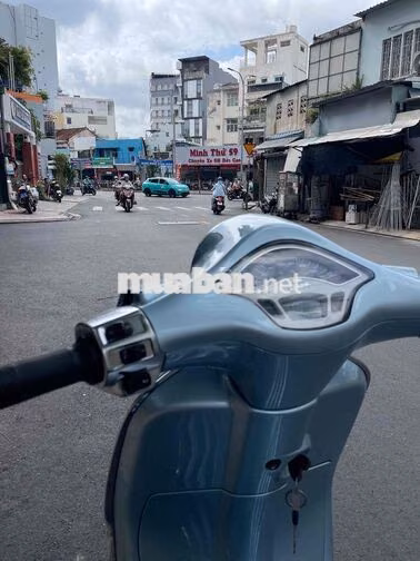Piaggio Vespa Sprint Xanh