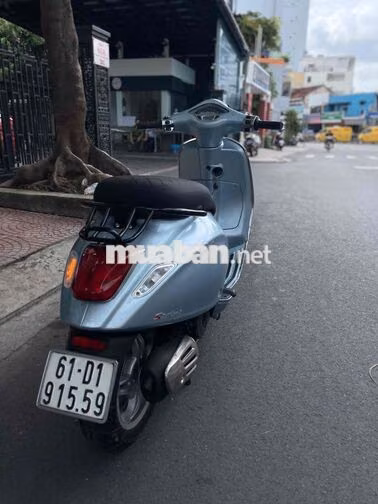 Piaggio Vespa Sprint Xanh