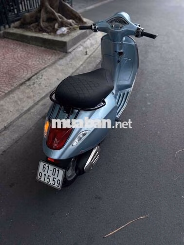 Piaggio Vespa Sprint Xanh