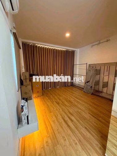 nhà đẹp vô ở liền 1 lầu có st 2 phòng ngủ có nội thất đầy đủ 