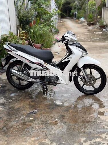 Future ledd dk 2021 trắng ngọc Trinh biển 50 ngây
