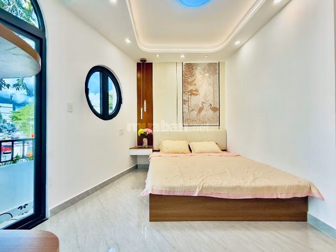 Bán nhà mặt tiền 2 lầu 1 sân thượng đường Trường Sa, Phường Tân Sơn Hò