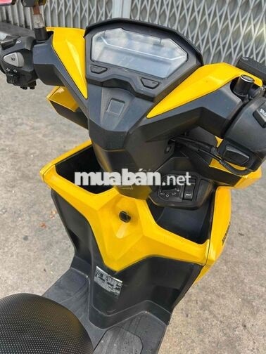 Honda Vario 150 2021 Vàng