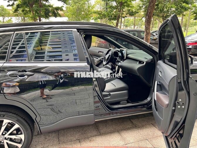 Toyota Corolla Cross HEV 2024 Đen 37.000 km