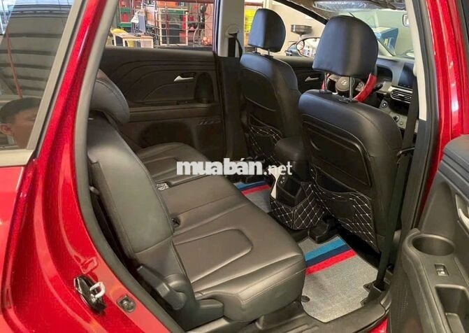 Hyundai Stargazer 2022 Đỏ 5.000km