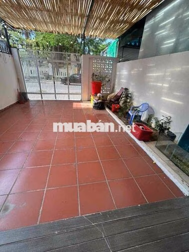 🏡🏡CHO THUÊ NHÀ 2 PHÒNG NGỦ SÂN ĐẬU XE RỘNG RÃI KHU HỒ NGHINH