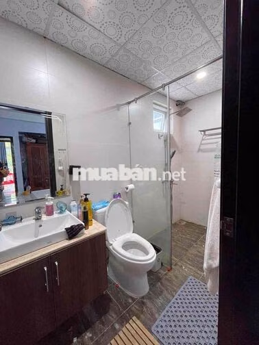 🏡🏡CHO THUÊ NHÀ 2 PHÒNG NGỦ SÂN ĐẬU XE RỘNG RÃI KHU HỒ NGHINH