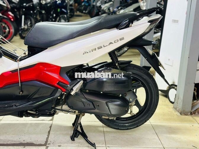 XE MÁY THỊNH PHÁT- AIR BLADE 125 TRẮNG ĐEN BIỂN HN