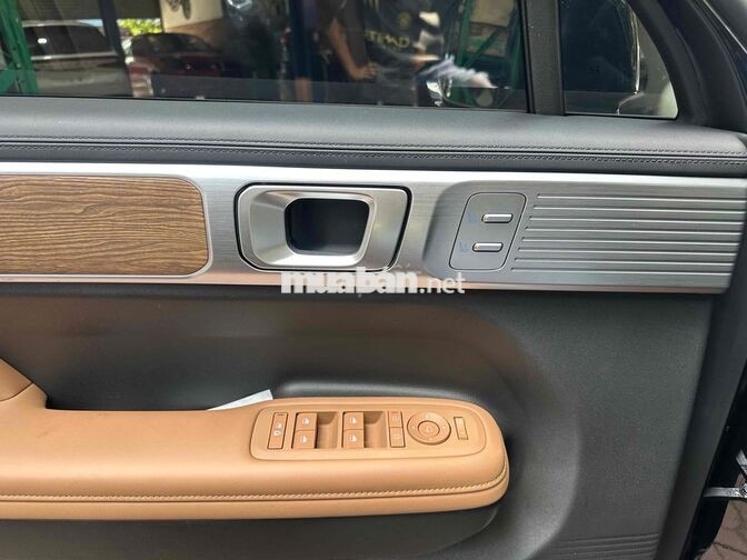 Hyundai Santafe 2025 2.5Tubo Calligraphy Đen 6 chỗ
