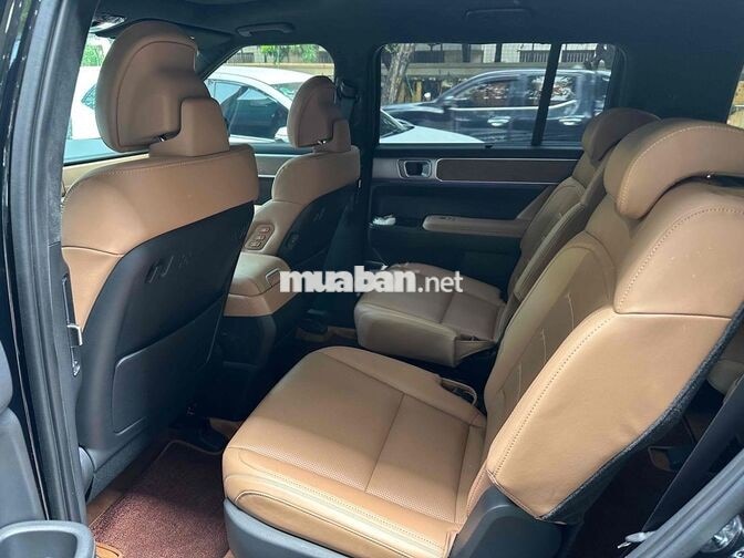 Hyundai Santafe 2025 2.5Tubo Calligraphy Đen 6 chỗ