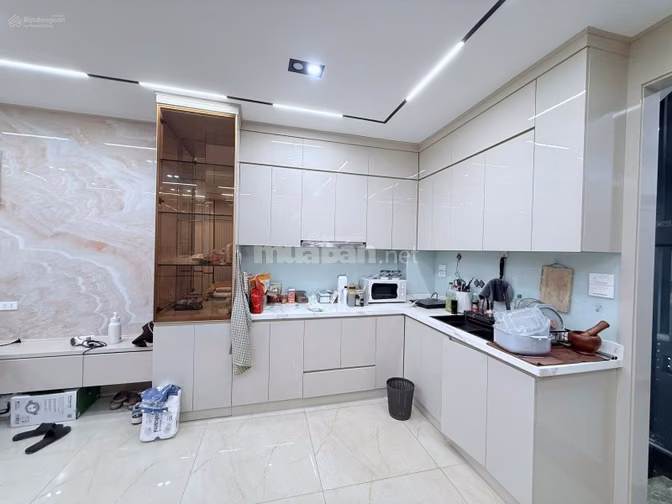 Nhà ngõ 1 Phạm Tuấn Tài - DT 60m x 6 Tầng có Thang Máy - ĐH - Mới đẹp