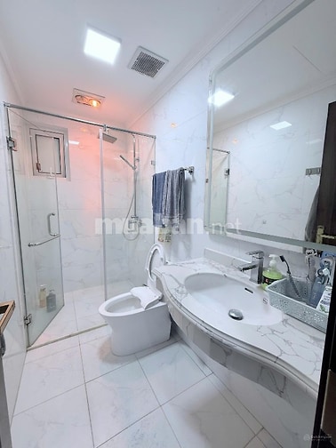 Nhà ngõ 1 Phạm Tuấn Tài - DT 60m x 6 Tầng có Thang Máy - ĐH - Mới đẹp