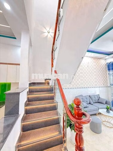 Nhà mới hoàn thiện bà điểm Nguyen thị soc