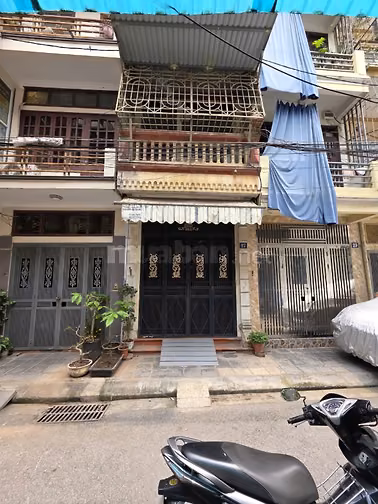 Cho thuê lâu dài nhà 03 tầng trong ngõ ở Tam Trinh, Hà Nội