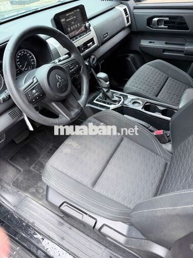 Mitsubishi Triton GLX 2.5AT 4x2 2024 Đen