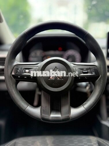 Mitsubishi Triton GLX 2.5AT 4x2 2024 Đen