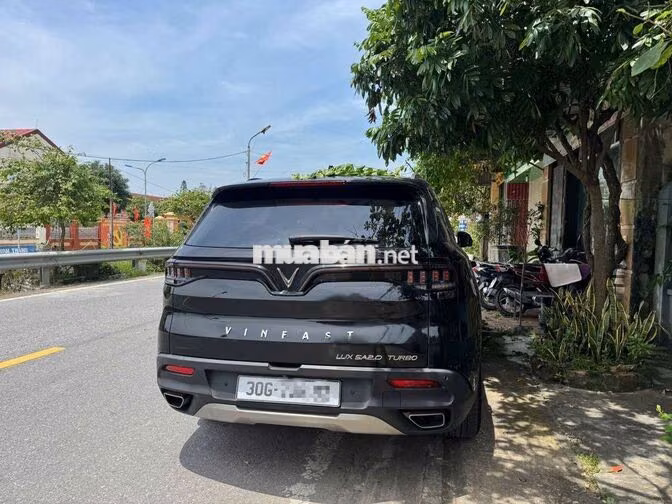 Gia đình cần nhượng VinFast Lux SA2.0 Plus 2021