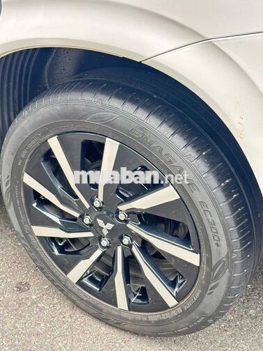 Mitsubishi Xpander Premium 2025 1.5AT Trắng
