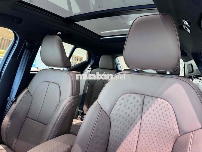 Volvo XC40 - ƯU ĐÃI LÊN ĐẾN 300 TRIỆU ĐỒNG 🔥