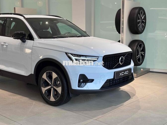 Volvo XC40 - ƯU ĐÃI LÊN ĐẾN 300 TRIỆU ĐỒNG 🔥