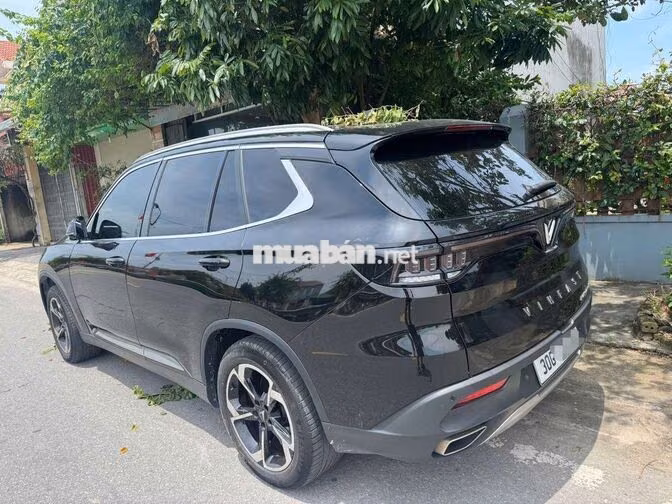 Gia đình cần nhượng VinFast Lux SA2.0 Plus 2021