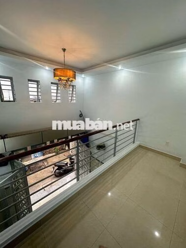 NHÀ 5 TẦNG - HẺM RỘNG RÃI THÔNG THOÁNG 