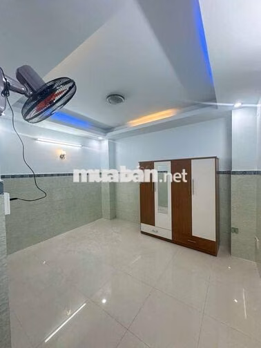 NHÀ 5 TẦNG - HẺM RỘNG RÃI THÔNG THOÁNG 