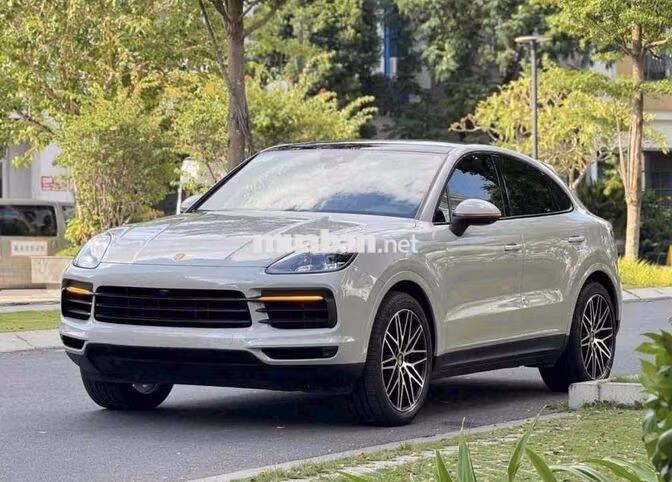 Cần Bán chiếc Porsche Cayenne Coupe Model 2022