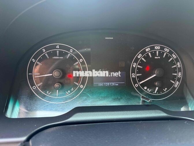 Toyota Innova 2018 Số sàn Vàng đồng 128126 km