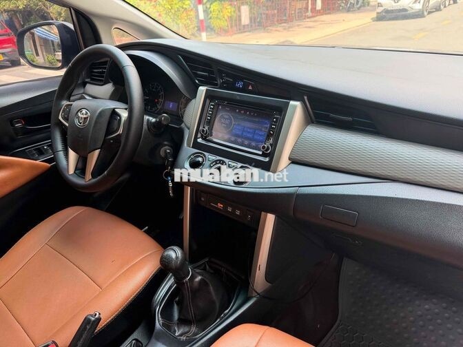 Toyota Innova 2018 Số sàn Vàng đồng 128126 km