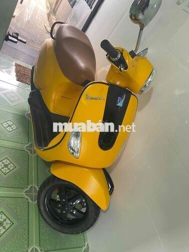 Piaggio Vespa 125 Ý màu Vàng