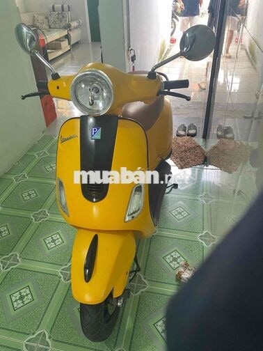 Piaggio Vespa 125 Ý màu Vàng
