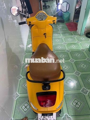 Piaggio Vespa 125 Ý màu Vàng