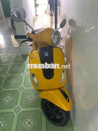 Piaggio Vespa 125 Ý màu Vàng