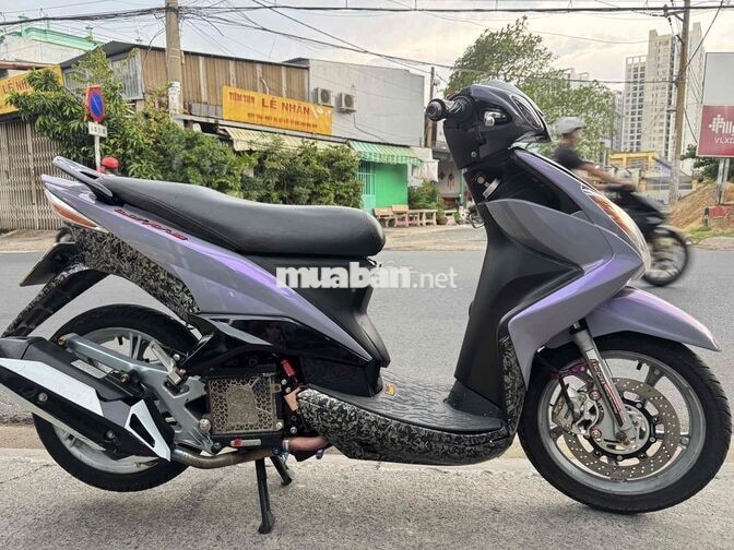 Yamaha Luvias 2012 Tím