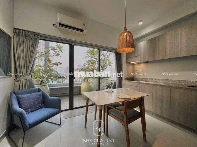 CĂN HỘ DỊCH VỤ CAO CẤP DẠNG PENTHOUSE QUẬN 4 (NGAY CẦU KHÁNH HỘI)