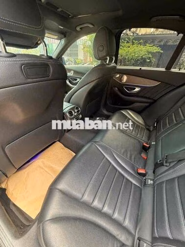 Mercedes-Benz C300 AMG 2019 MULTIBEAM LED Đen