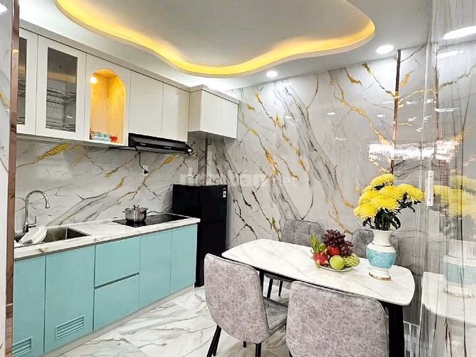 Nhà mới đẹp 3 lầu sân thượng hẻm Trần Bình Trọng, Phường Chợ Quán